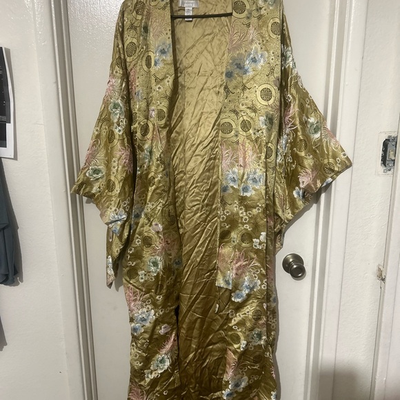 Cabernet couture kimono - Picture 2 of 3